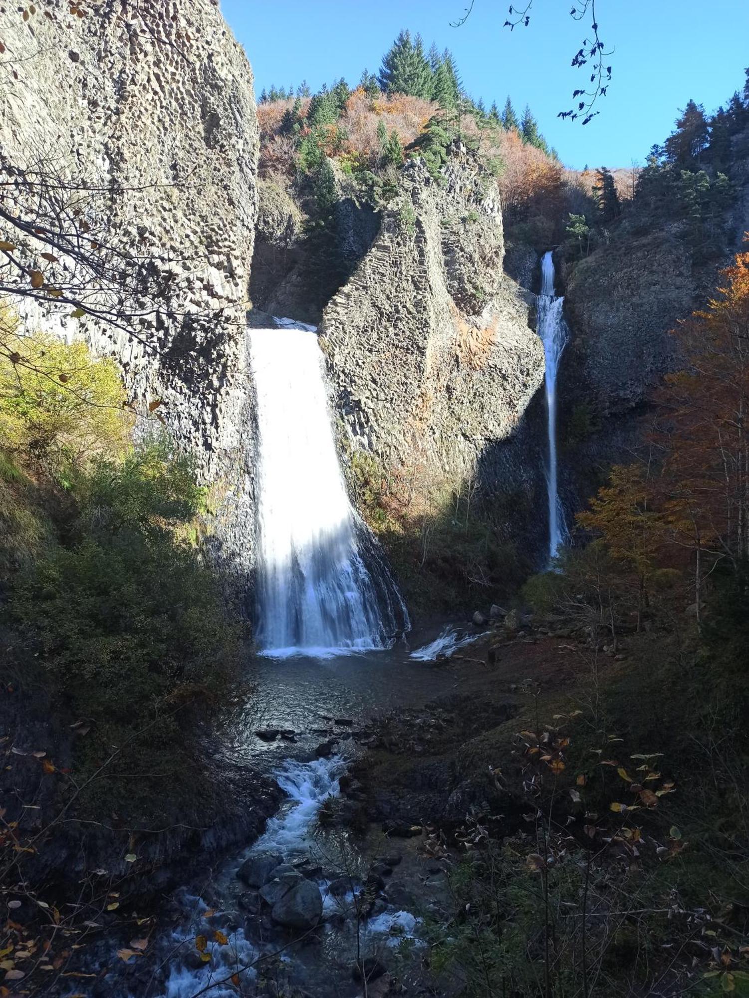 Gite Le Rocher Du Chateau De Retourtour Lamastre Exteriör bild