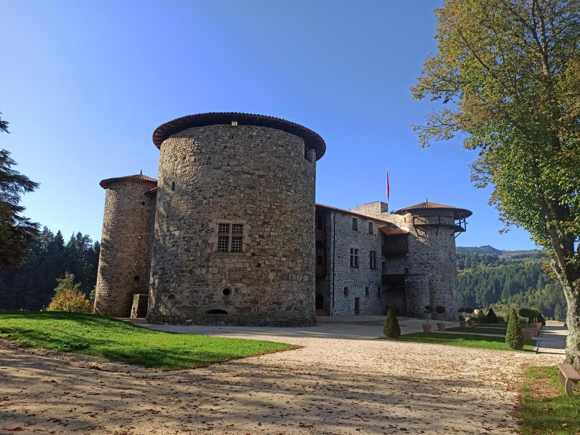 Gite Le Rocher Du Chateau De Retourtour Lamastre Exteriör bild